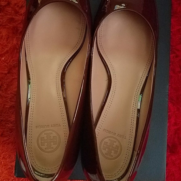 Authentic Tory Burch - Picture 1 of 3
